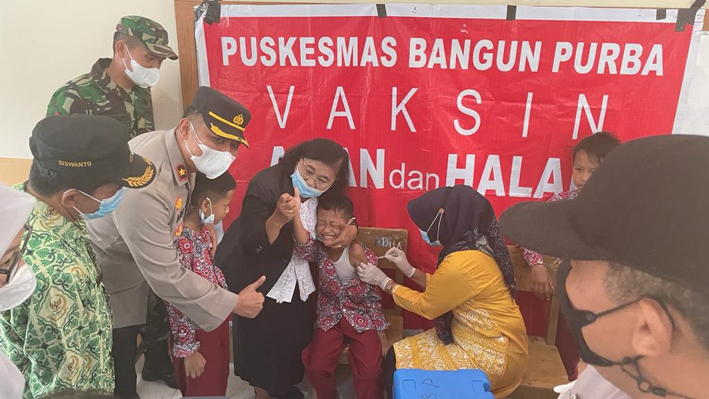 Waka Polres Rohul  Monitoring   Vaksinasi  Kalangan Pelajar 