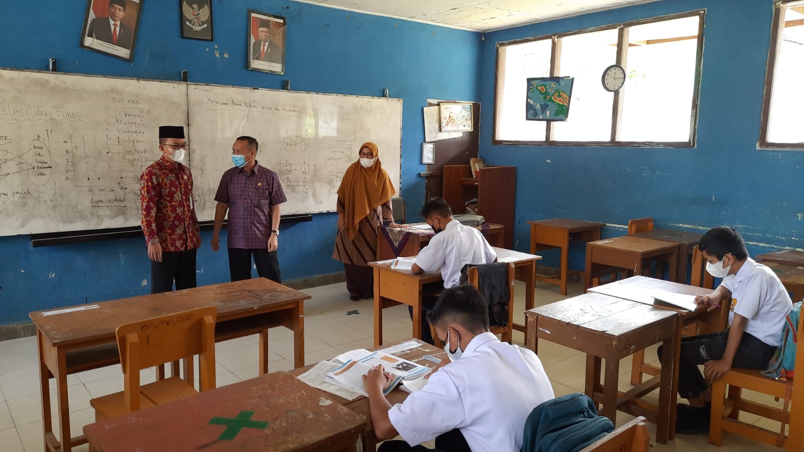 Sekolah yang Berada di Zone Merah Diizinkan Menggelar  Sekolah  Tatap Muka