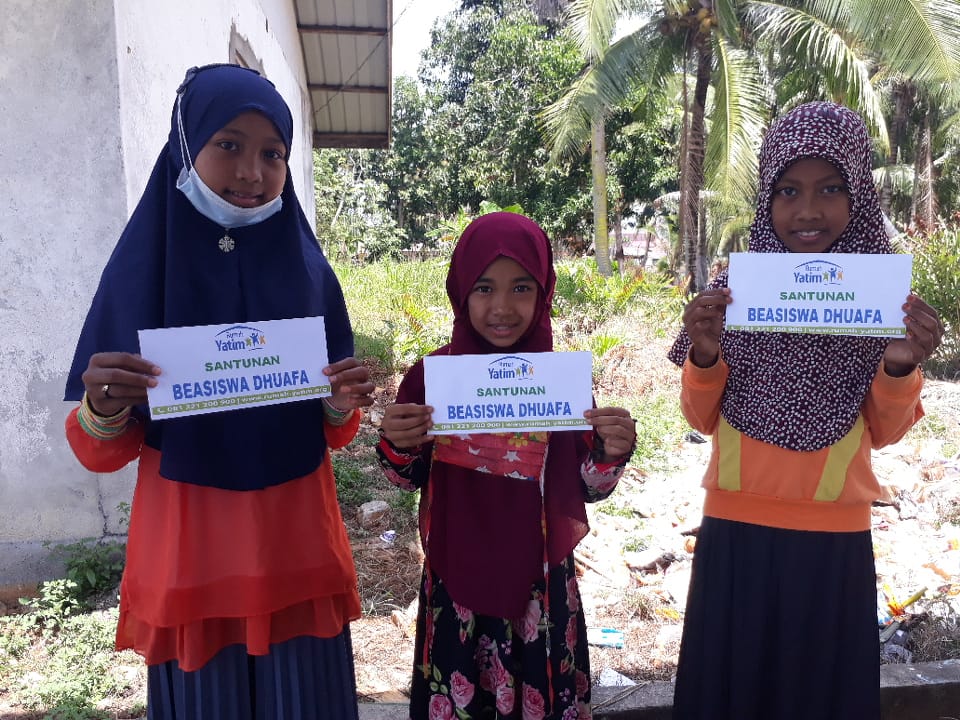 Bantuan Pendidikan dan Kemanusiaan Rumah Yatim untuk Warga Desa Pambang Pesisir Riau