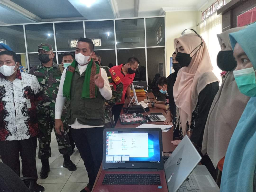 Presiden Beri Waktu 2 Minggu, Bupati H Zukri Berhasil Turunkan COVID-19 Ke Zona Orange