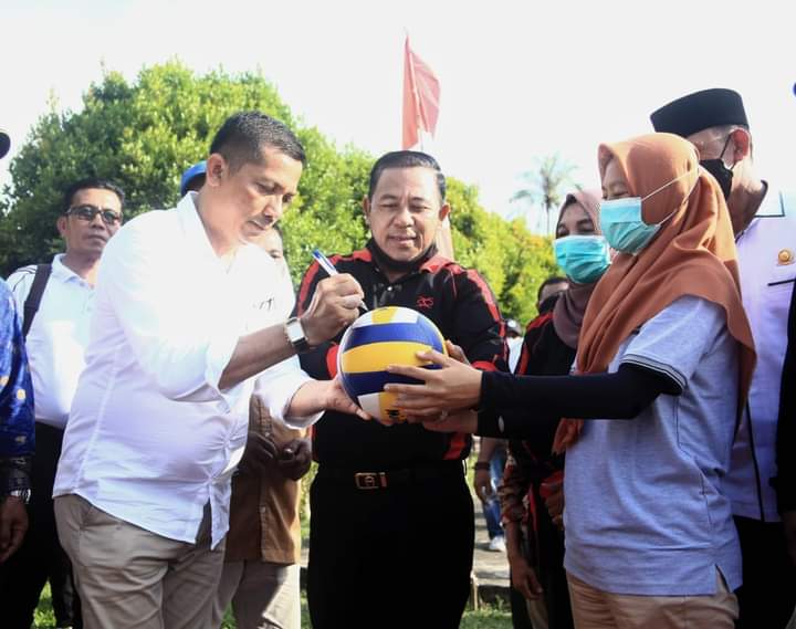 H. Muhammad Adil Resmikan Turnamen Volly Ball STKIP Meranti CUP 1