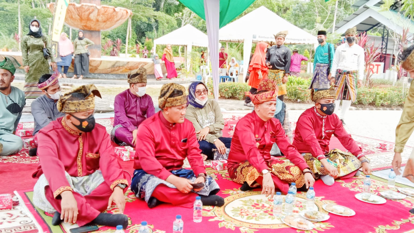 Bupati HM Adil Hadiri Acara HUT Azimat Melayu Pesisir di Taman RTH LAMR Kabupaten Meranti