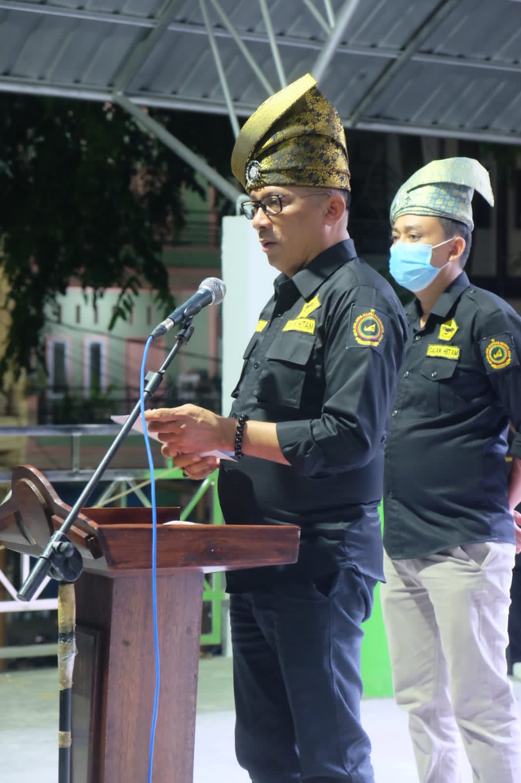 Bupati dan Ketua DPRD Ikut Joget Mak Lodeh di  Malam Pentas Seni Budaya Gagak Hitam
