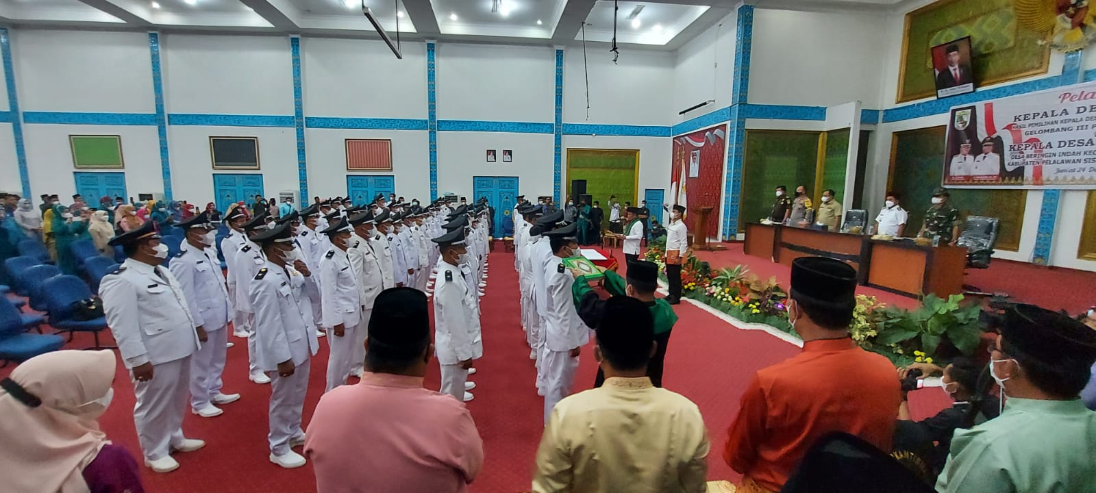 Bupati H Zukri Lantik 62 Kades, Bekerja Sebagai Pemimpin  Untuk Kesejahteraan Rakyat