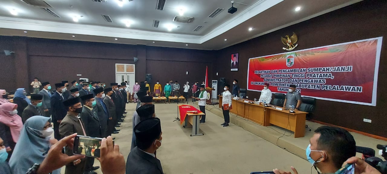 Bupati H Zukri Lantik Pejabat Pimpinan Pratama, Berikut Namanya