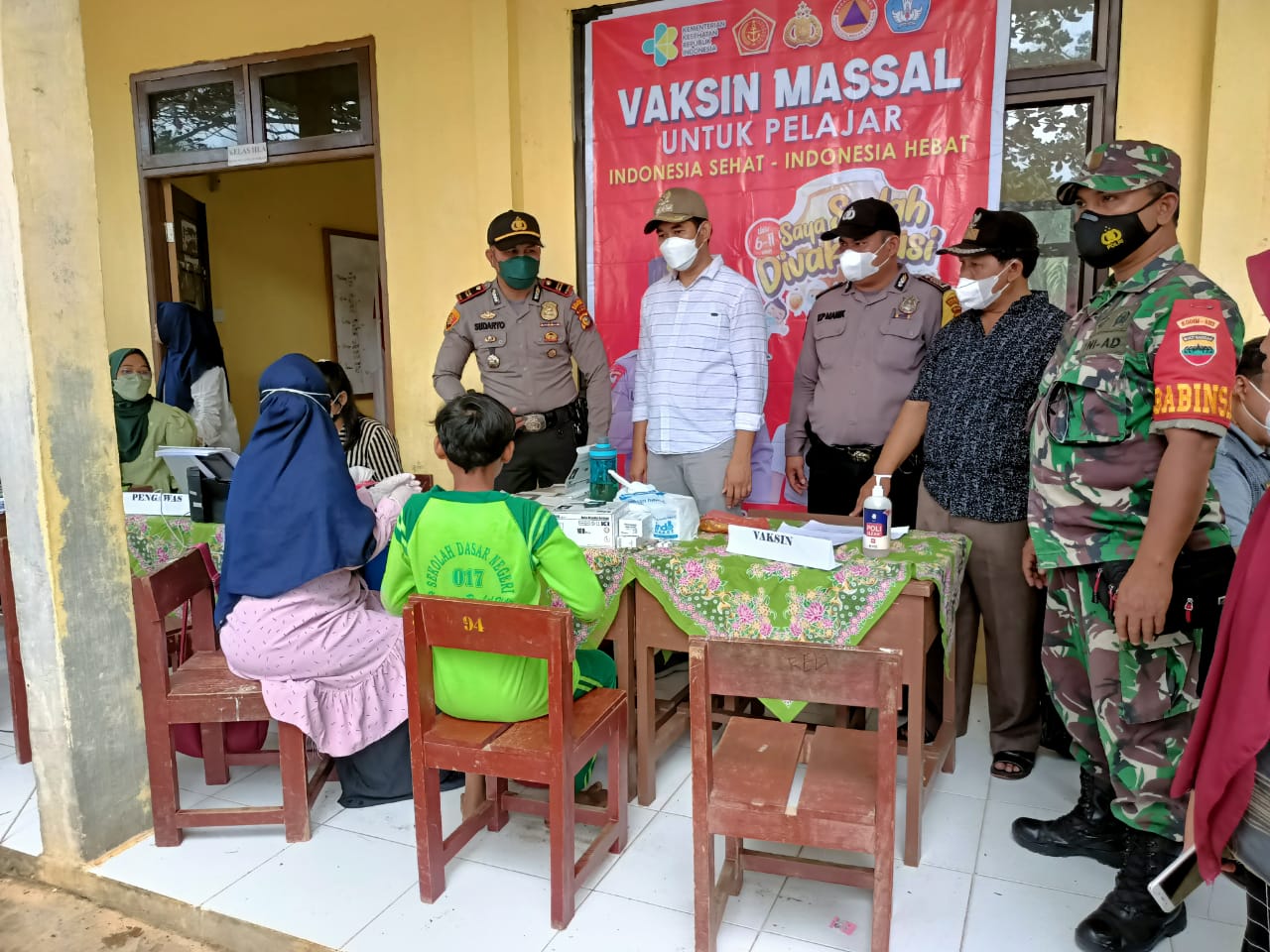 Bhayangkari Polsek Ramhil  Hilir lakukan  Vaksinasi Pada Anak Usia 6-11 