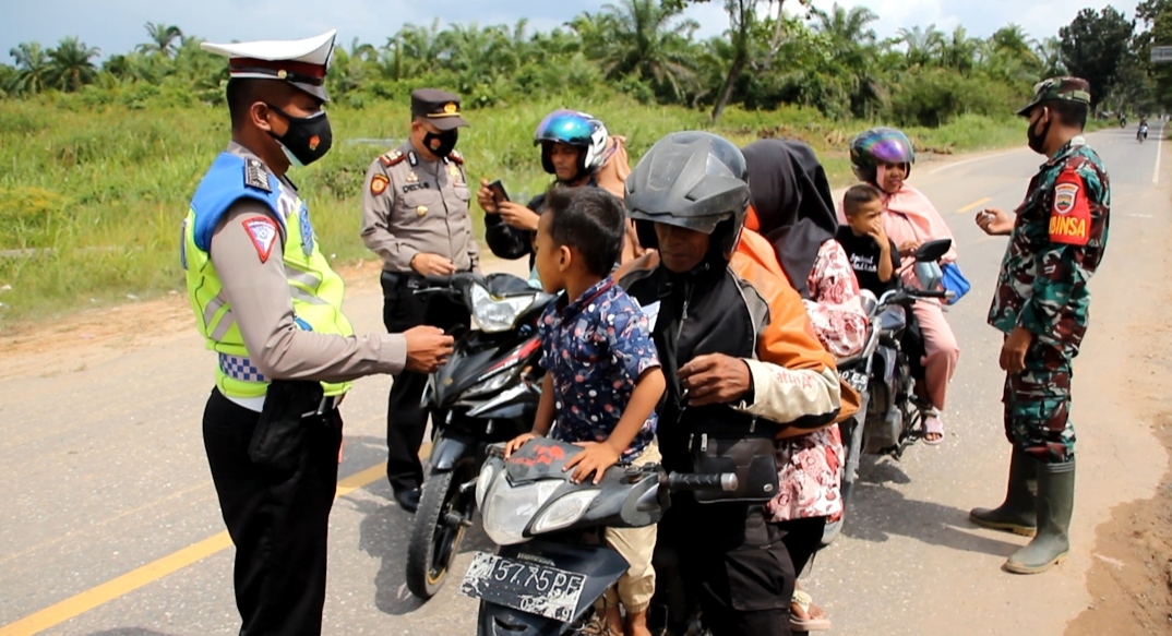 Kejar Target Vaksinasi Dosis ke II, Polsek Bangko Gelar Penyekatan 10 Jam Perhari
