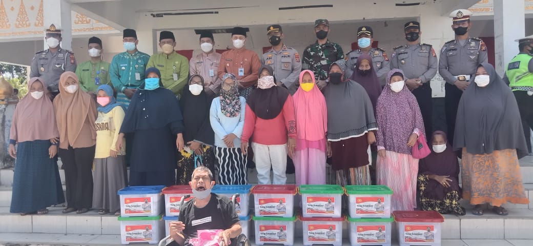 Ratusan Masyarakat Rohul Ikuti Vaksin Presisi Bakti Bhayangkara Bersama Kapolri Secara  Daring