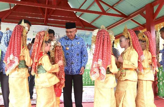 Rebutkan Piala Gubri, Pertama Kalinya Disbud Riau Gelar Parade Tari  