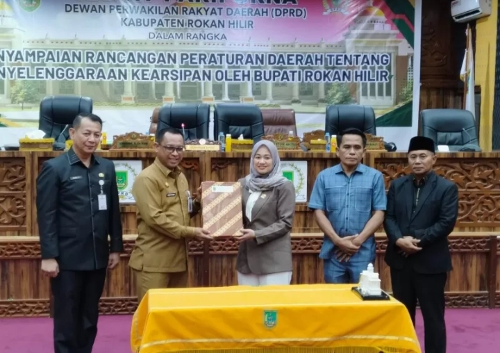 DPRD Rohil Gelar Paripurna Penyampaian Ranperda Penyelenggaraan Kearsipan