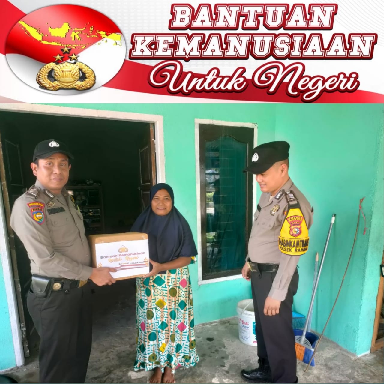 Ringankan Beban Masyarakat Jelang Idul Fitri, Personil Polsek Rambah Bagikan Bantuan Sosial Pada Masyarakat