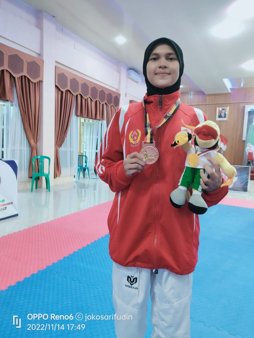 Ayunda Tanjung Cabor Taekwondo Raih Medali Perak
