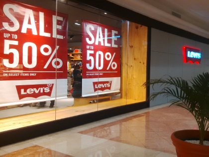 Levis Diskon Sampai 50 Persen