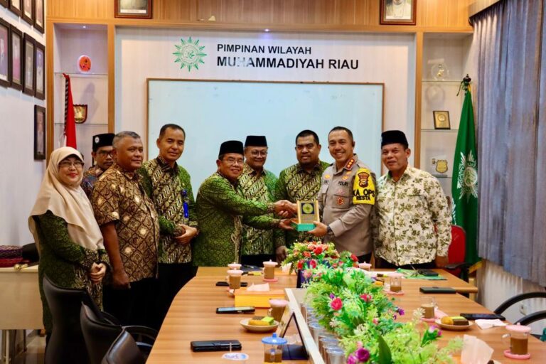 Kapolresta Pekanbaru Jalin Silaturahmi dan Dialog  dengan DPW Muhammadiyah Riau