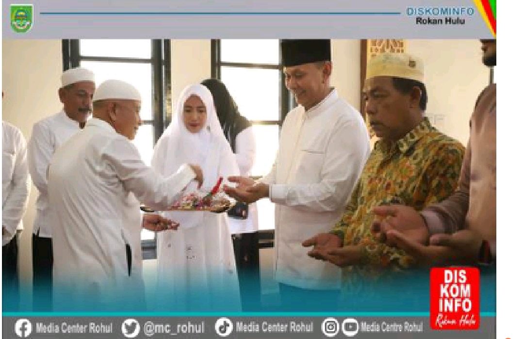 Wakil Bupati H. Indra Gunawan  Lepas 51 CJH Ujung Batu Ingatkan Jamaah Jaga Kesehatan