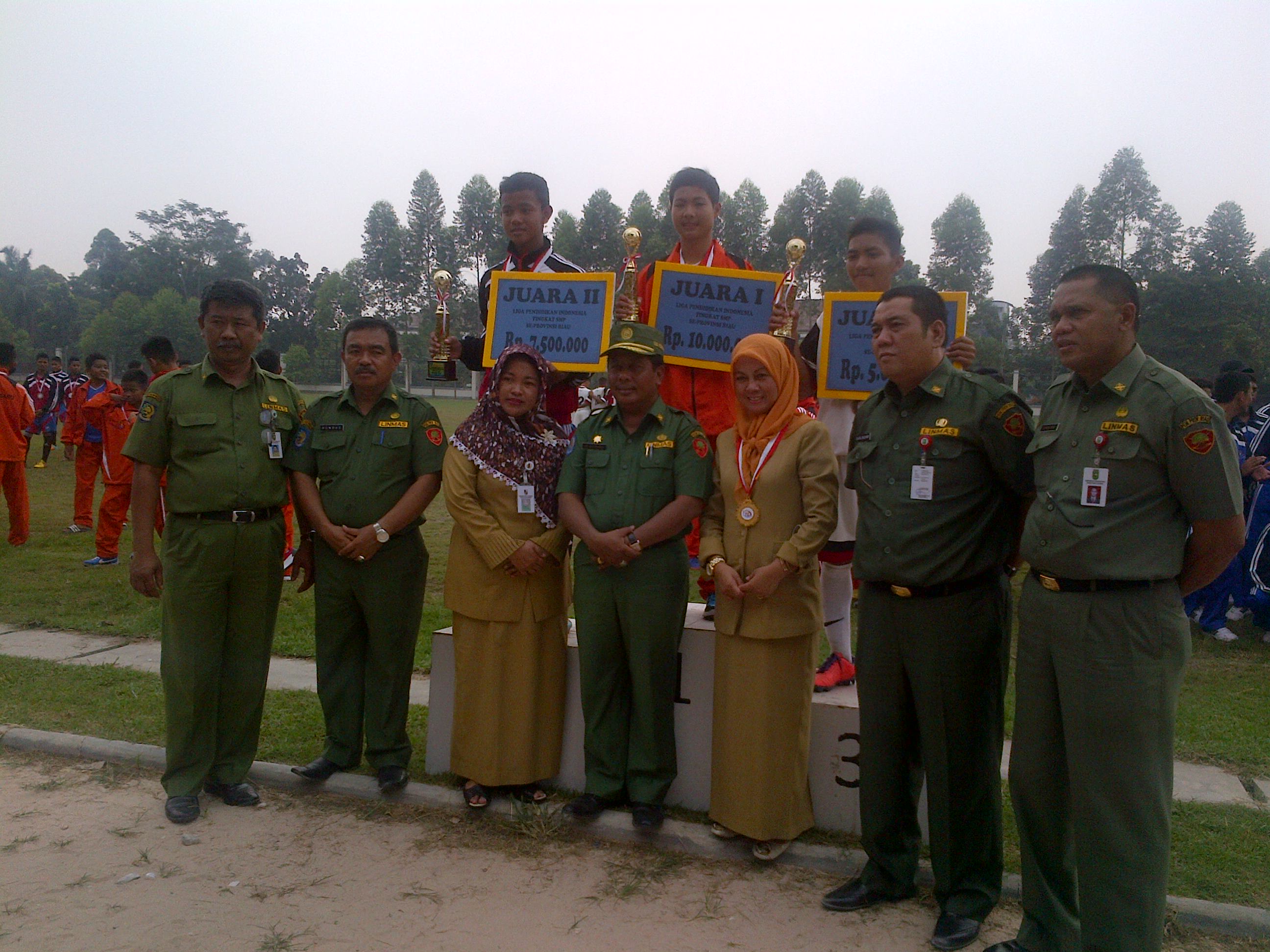 SMA Olahraga Masmur dan SMPN 5 Wakil Riau di LPI Nasional