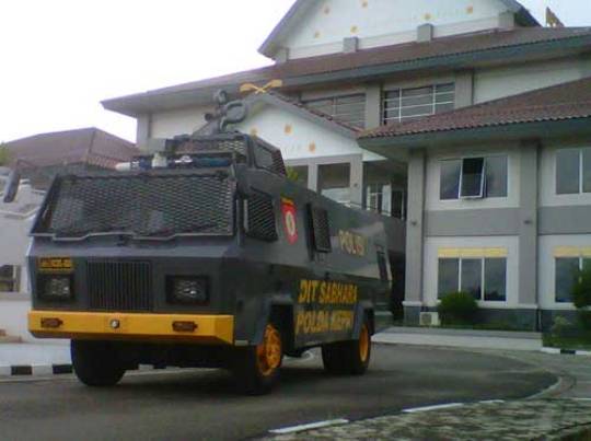 Jelang Vonis Suparman, Jalan Ditutup, Water Cannon dan Personil Polisi Disiagakan