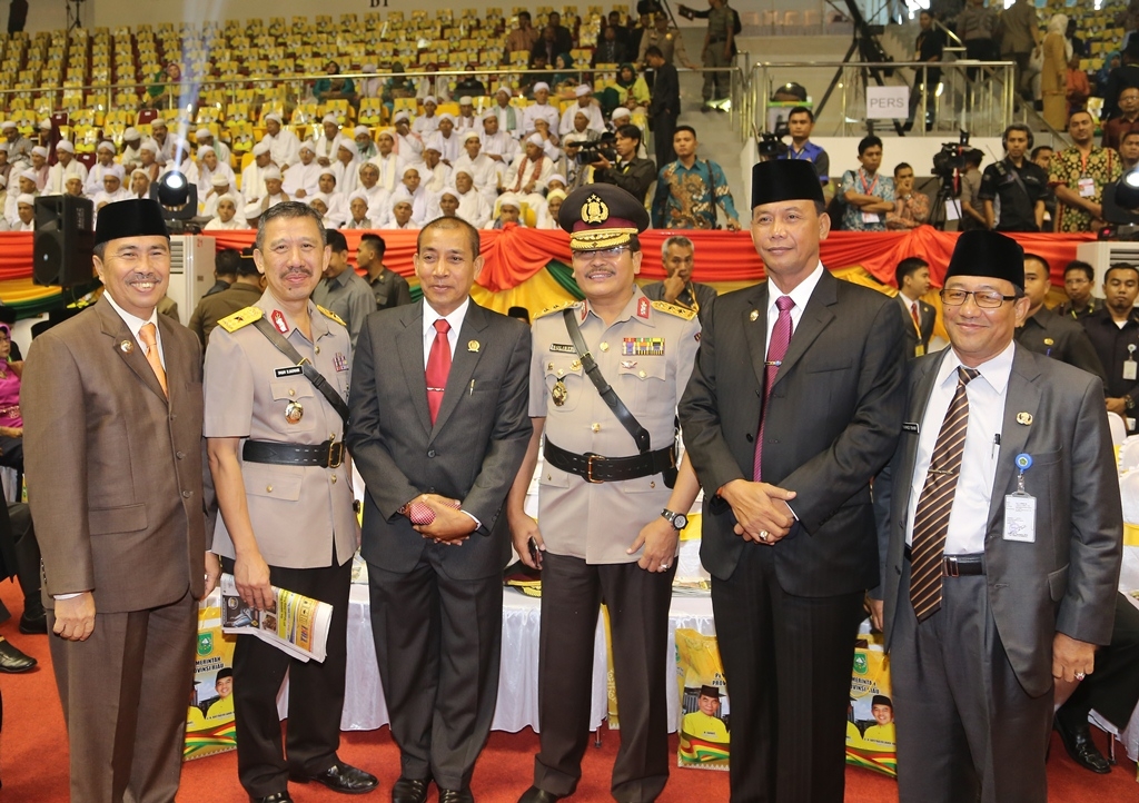  Bupati dan Wapub Siak Hadiri Pelantikan Gubri dan Wagubri