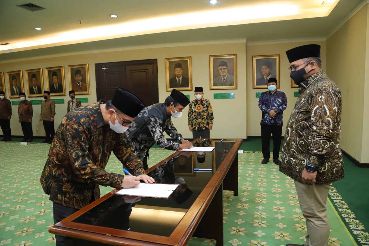 Sah, Prof Khairunnas Rajab Rektor Baru UIN Sultan Syarif Kasim Riau 