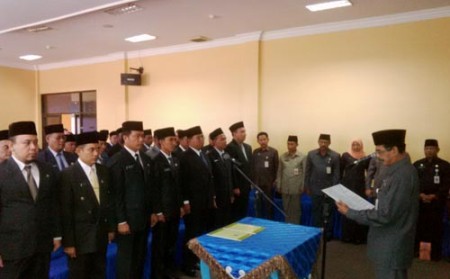 49 Pejabat Eselon III dan IV Pemkab Rohul di Lantik