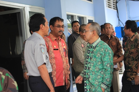 Galleri Foto Menteri Kelautan dan Perikanan RI Tinjau Posko Satgas Siaga Darurat Bencana Asap Riau 