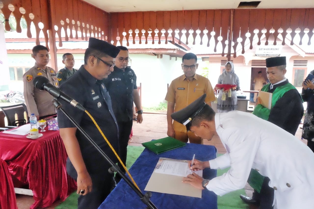 Pj. Kades Bungur Dilantik