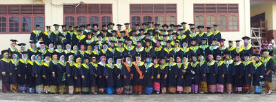 Bupati INHU Hadiri Acara Wisuda ke- 8 Sekolah Tinggi Agama Islam Nurul Falah Air Molek