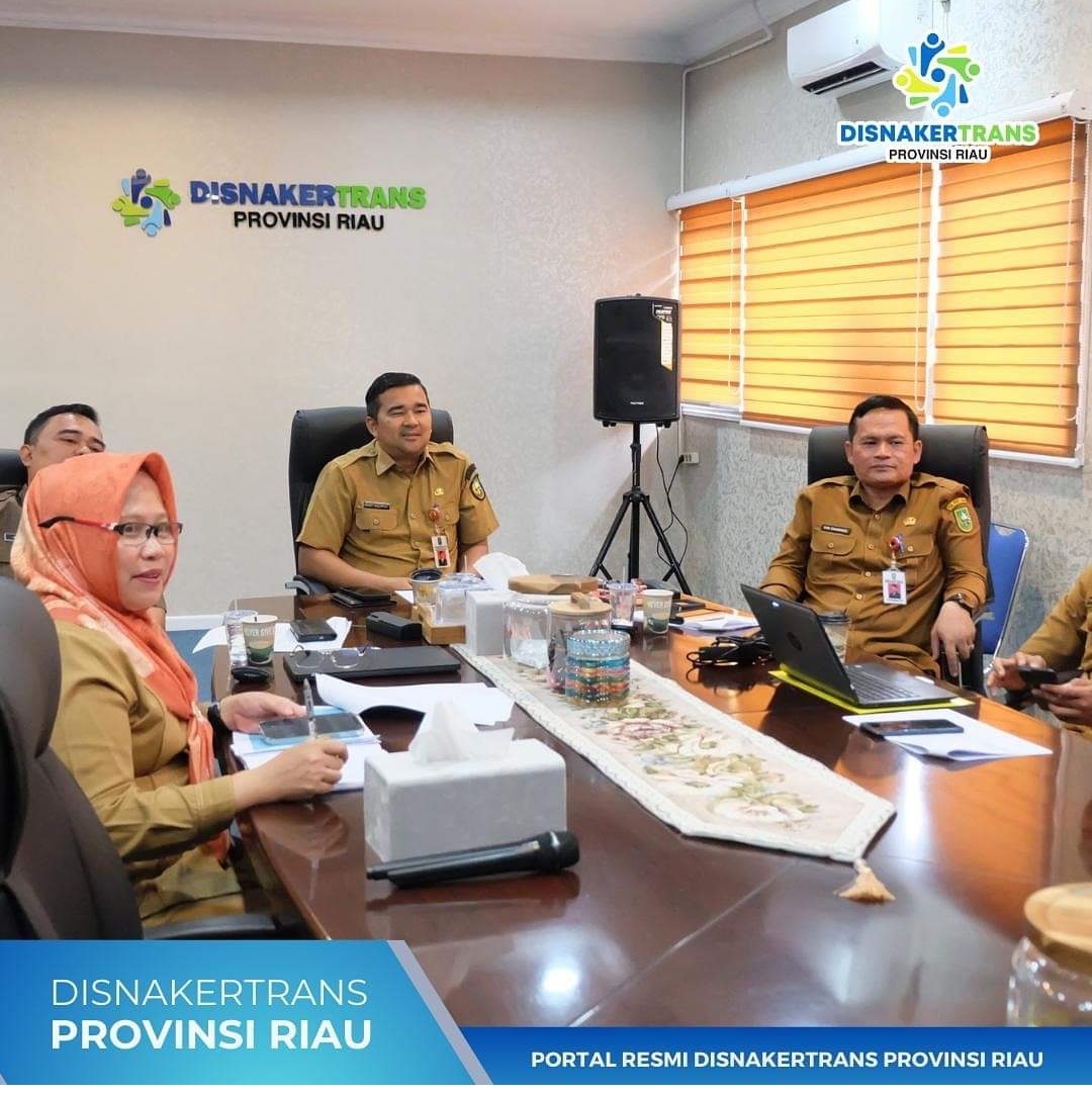 Kadisnakertrans Riau Rapat Penetapan  UMP 2025 Bersama Kemenaker RI