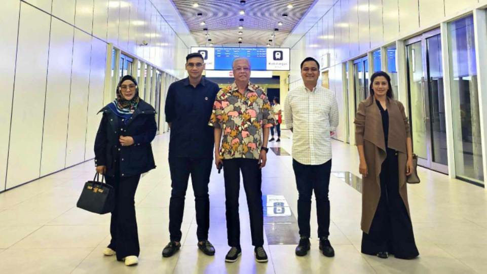 Caleg NasDem Perkenalkan Pengalaman Perjalanan Kereta Cepat Indonesia pada PM Malaysia ke-9