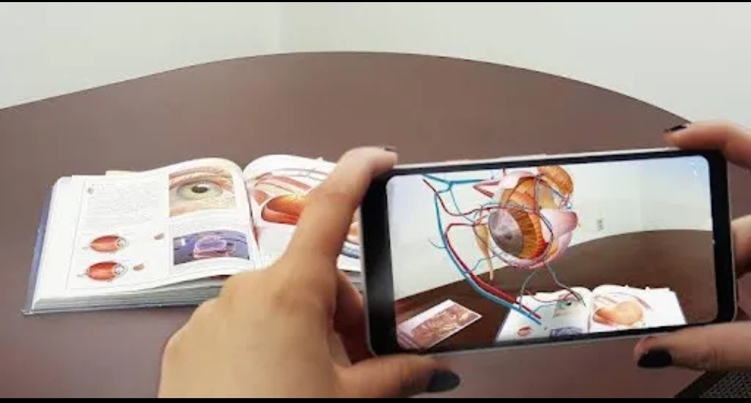Augmented Reality di Kelas Biologi:  Saat Pelajaran  Tak  Lagi Sekedar Teori