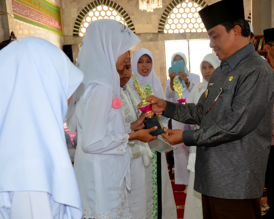 Bupati Wardan Apresiasi Pendidikan Al Quran Masjid Al Huda