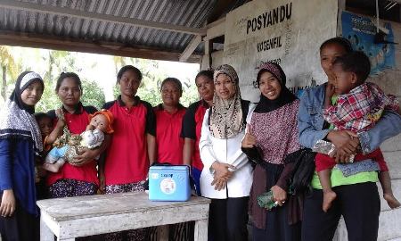 Inilah Wanita Muda yang Mengabdikan Dirinya di sebuah Desa Terpencil Meranti Riau Sebagai Tenaga Kesehatan