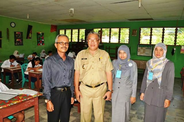 Wabup Inhu Tinjau UN di SMP Lirik