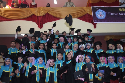Wisuda Mahasiswa UR Dilaksanakan 19 hingga 21 Oktober 2015