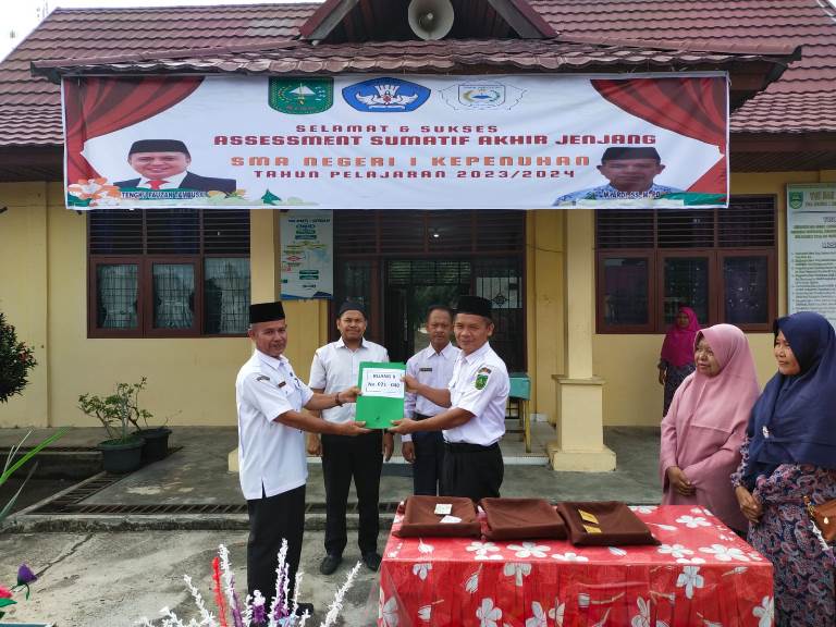 Asesmen ASAJ kelas XII Tahun Pelajaran 2023/2024 SMAN 1 Kepenuhan Resmi di Buka