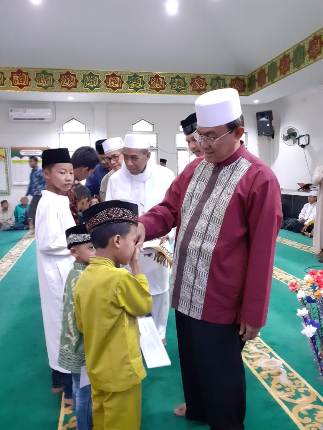Bupati HM Wardan Buka Puasa Bersama dan Serahkan Santunan Buat Kaum Dhuafa dan Anak Yatim Piatu