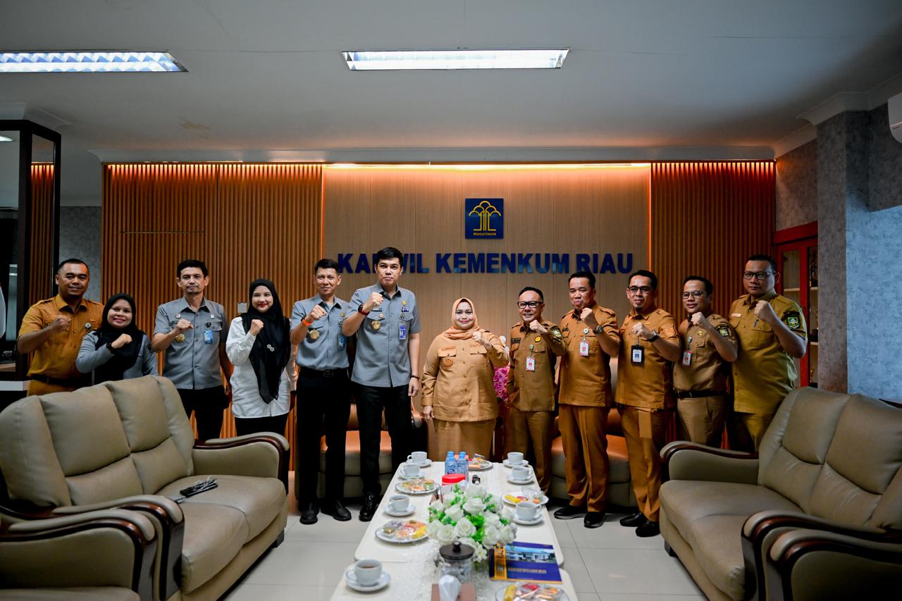 Bupati Bengkalis Raih Penghargaan Pengelolaan JDIHN Terbaik Kedua Tingkat Provinsi Riau