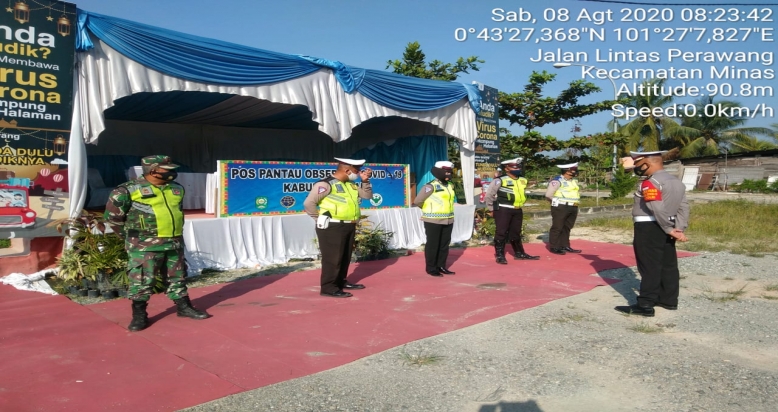Babinsa dan Tim Gabungan PAM Adaptasi Kebiasaan Baru di Simpang Perawang Minas