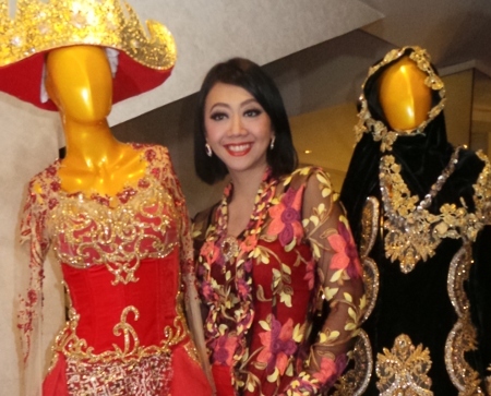 Asri Welas Berharap Bajunya Dilirik Pembuat Film Hollywood