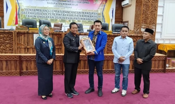 Paripurna Penyampaian 4 Ranperda, 6 Fraksi Sempat Minta Hadirkan Bupati