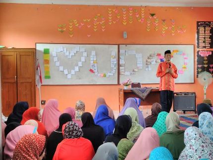 SMP Juara Pekanbaru Peringati Hari Ayah dengan Penuh Hikmad