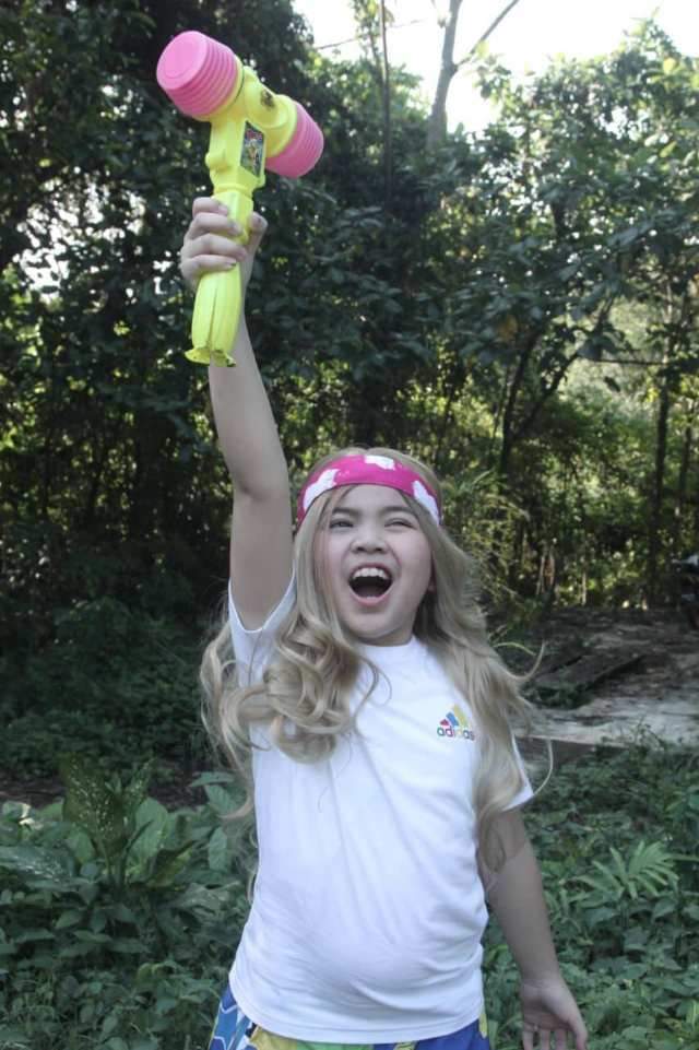 Sosok Pipil Gadis Cilik Pembuat Konten Hiburan Anak