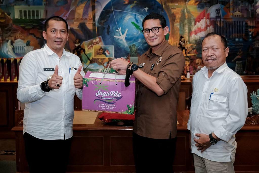 Minta Dukungan Pariwisata, Bupati H. M Adil Bertemu Sandiaga Uno