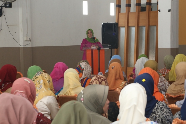 Rasyidah Alfedri Buka Lomba Masak Ikan