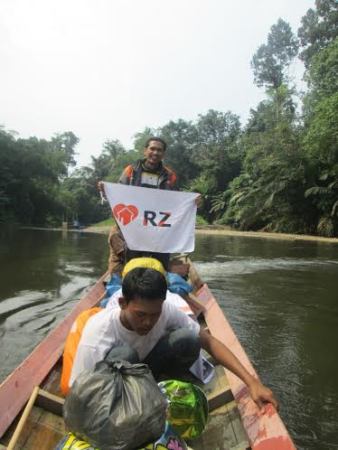 Relawan RZ Jelajah Suku Pedalaman Bukit Tiga Puluh