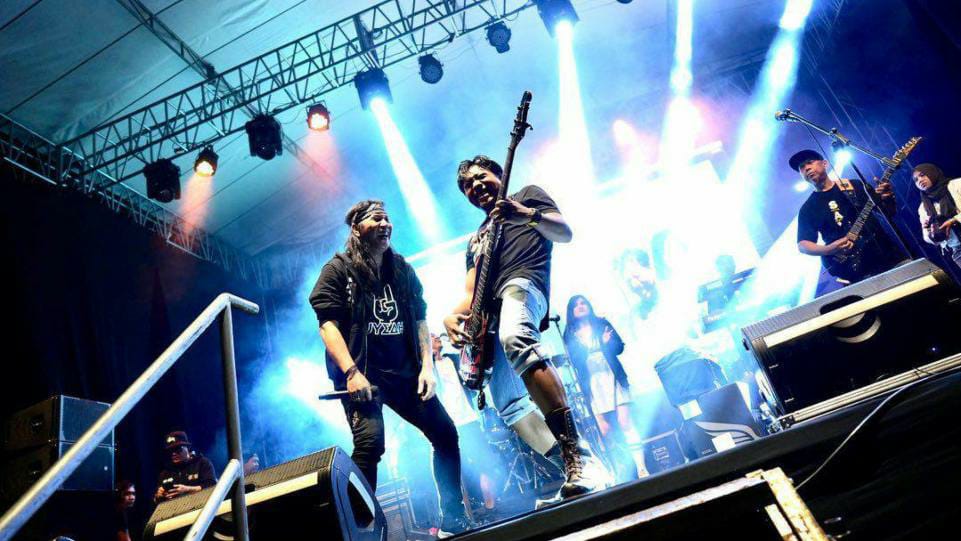 Berlirik Sedikit “Nakal”, Savaz Rilis Single Video Viral!