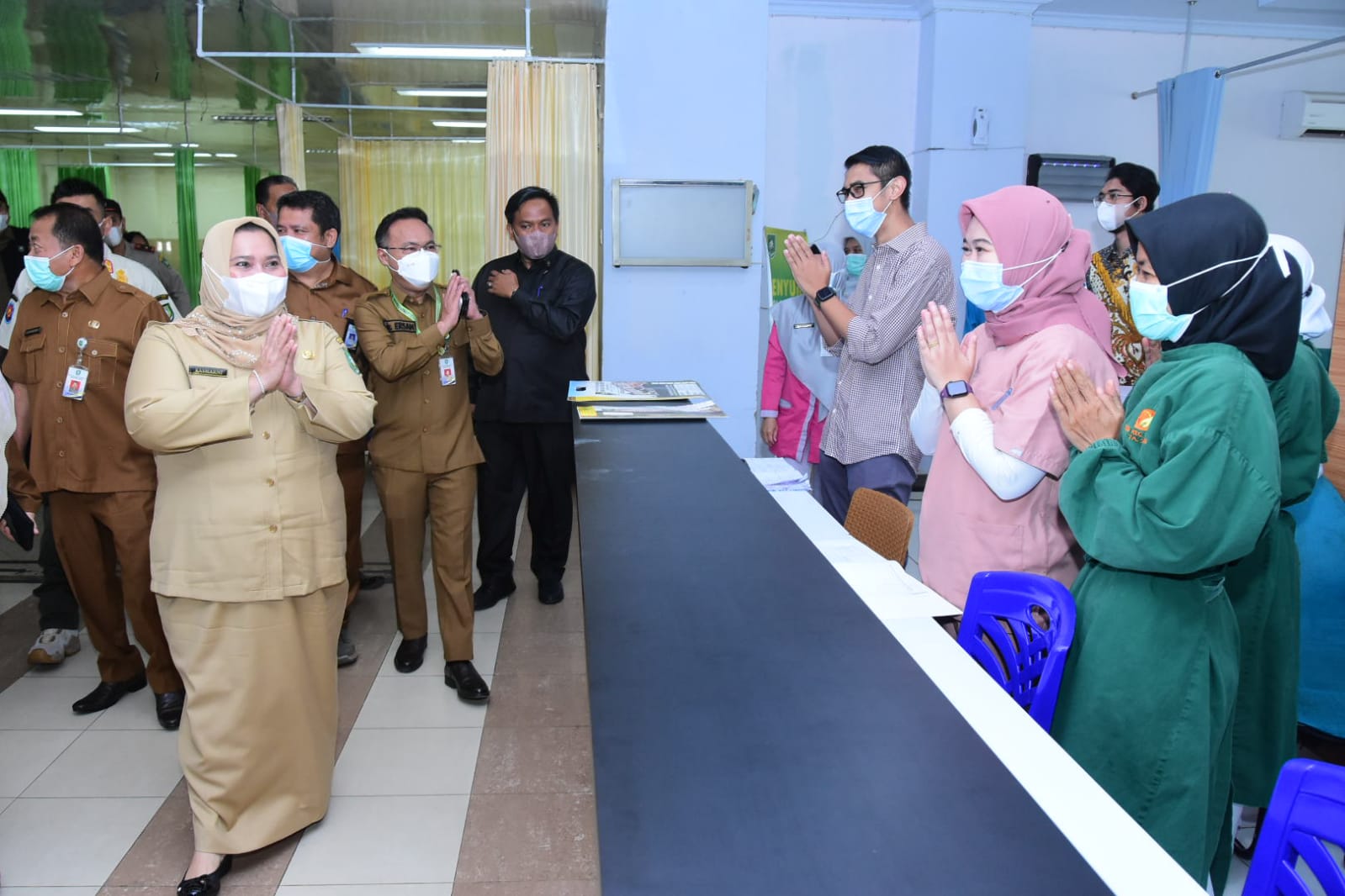 Kasmarni Tinjau Pelayanan Publik Sejumlah Kantor di Kecamatan Pinggir