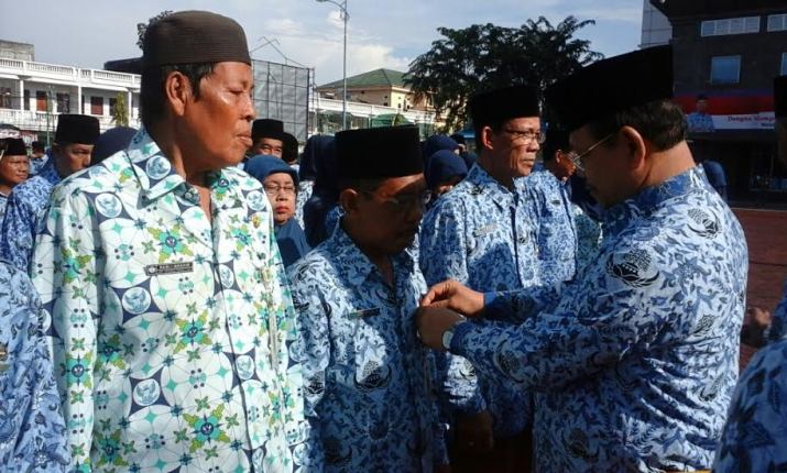 Sejumlah Pejabat Pemkab Bengkalis, Tak Dapat Penghargaan Satia Lencana