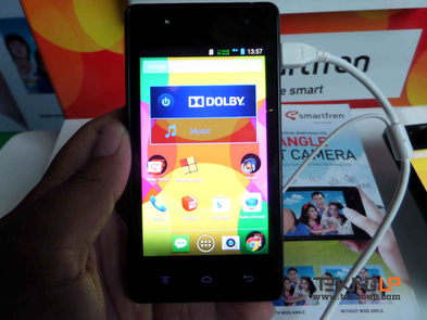 Smartfren Rilis Andromax C2s dengan Kamera Selfie 5MP Wide Angle