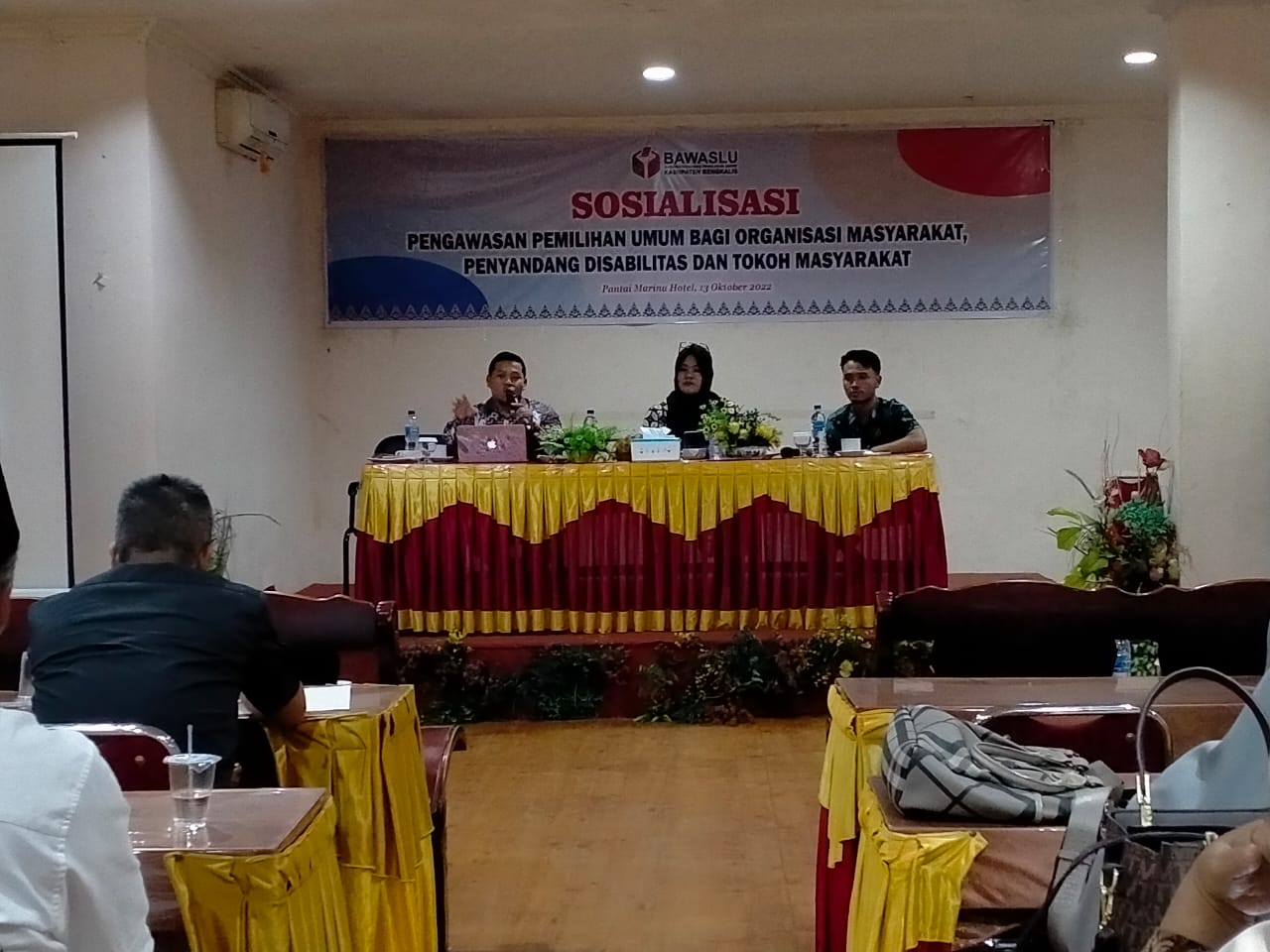 Bawaslu Bengkalis Sosialisasi Pengawasan Pemilu 2024 Bagi Ormas, Penyandang Disabilitas dan Tokoh Masyarakat